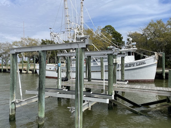 Seamless Marine Solutions with Boat and Cargo Lifts Carolinas